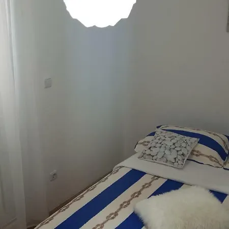 Apartment Center Split