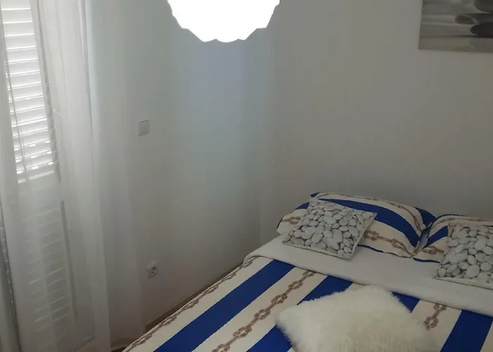 Apartment Center Split